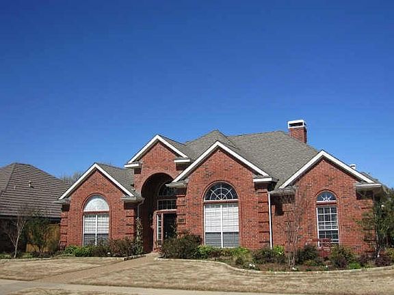 3rd image of 2701 Corby Dr