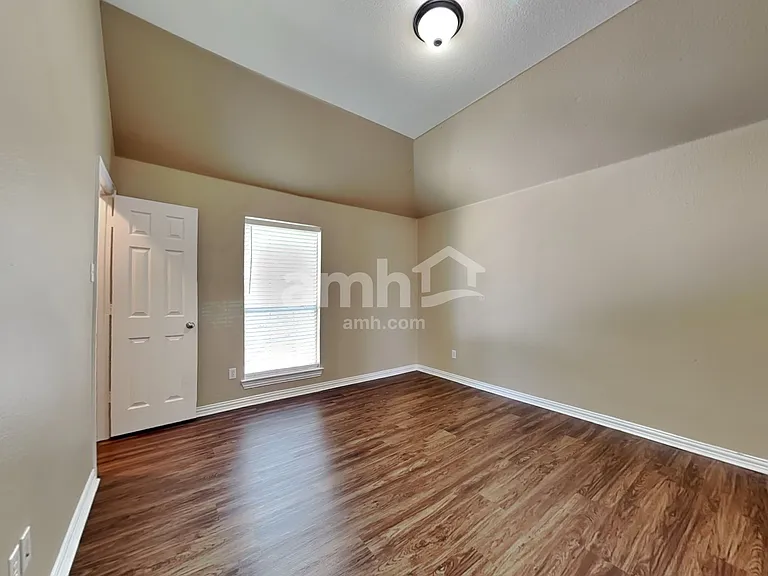 6801 Essex Dr — Photo 20
