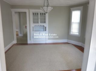 10 College Hill Rd #1, Somerville, MA 02144