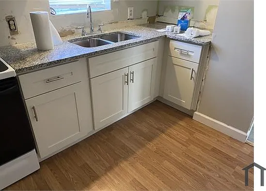 4831 Bessie Ave — Photo 8