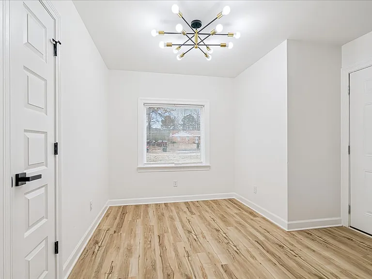 825 N 7th St — Photo 11