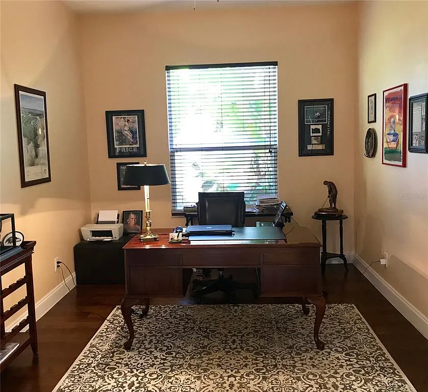 3 bed, 2.0 bath, 2235 sqft, $3,300 — Photo 4