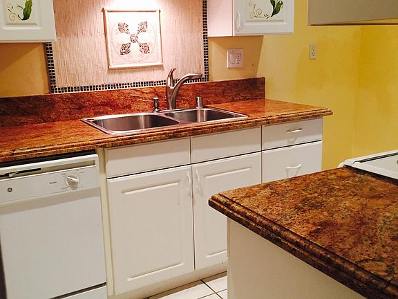 3rd image of 6526 Ocean Crest Dr APT A103