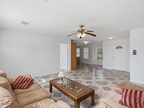 3rd image of 3834 Quail Hollow Dr