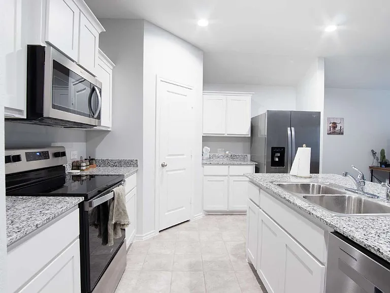 9501 Mountain Mint Dr — Photo 6