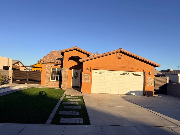173 N Cecilia Torres Ct — Photo 2