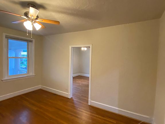 3rd image of 3426 W Grace St APT 05