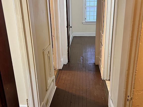 5th image of 9504 Pierpont Ave #1