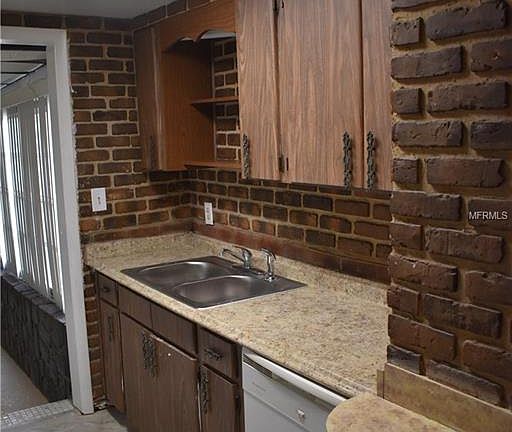 5th image of 2873 Kingswood Dr