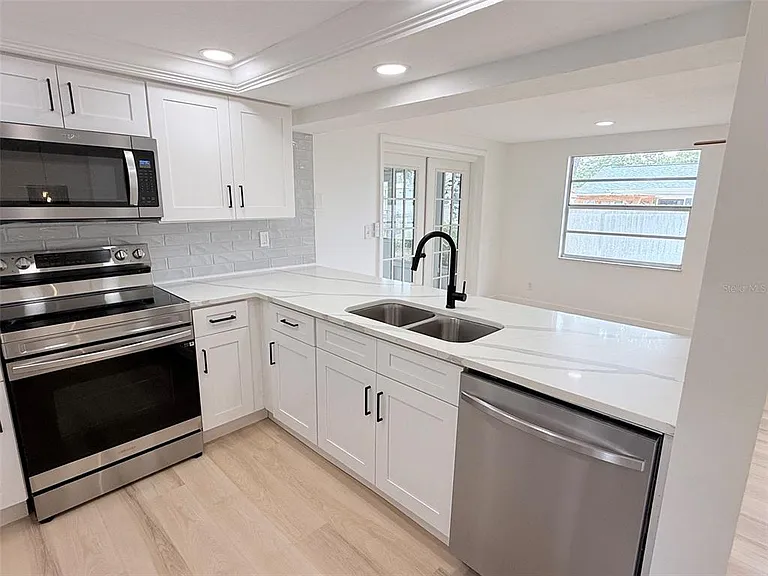 8512 Longboat Ln — Photo 9