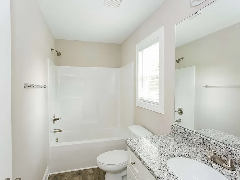 1105 Rosewood Ave — Photo 13