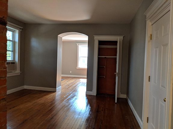 4th image of 1756 Mills Ave APT 2