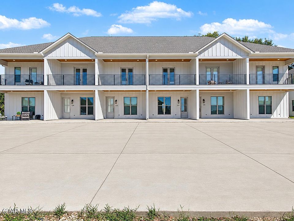 1st image of 122 Breezeway