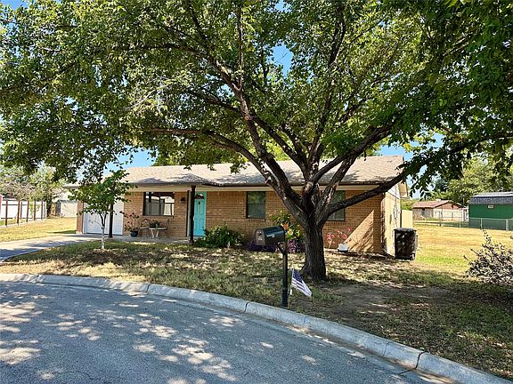 2nd image of 102 Mockingbird Cir