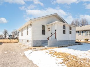 229 W Thomas St, Roxana, IL 62084
