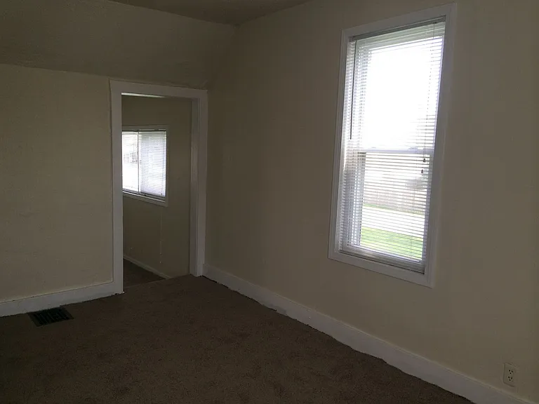 2038 Monon Ave — Photo 6