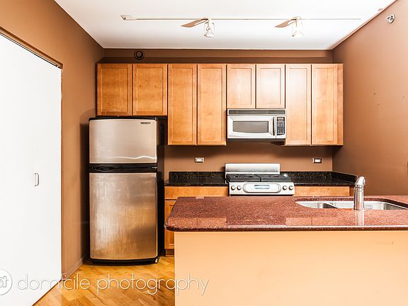 5th image of 210 S Des Plaines Ave #1504