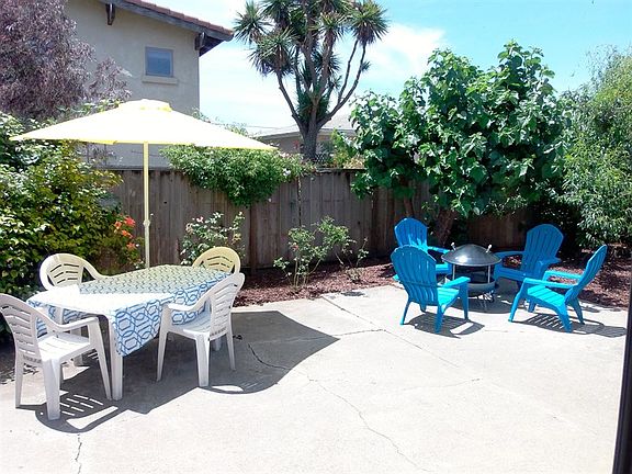 4th image of 219 Santa Cruz Ave