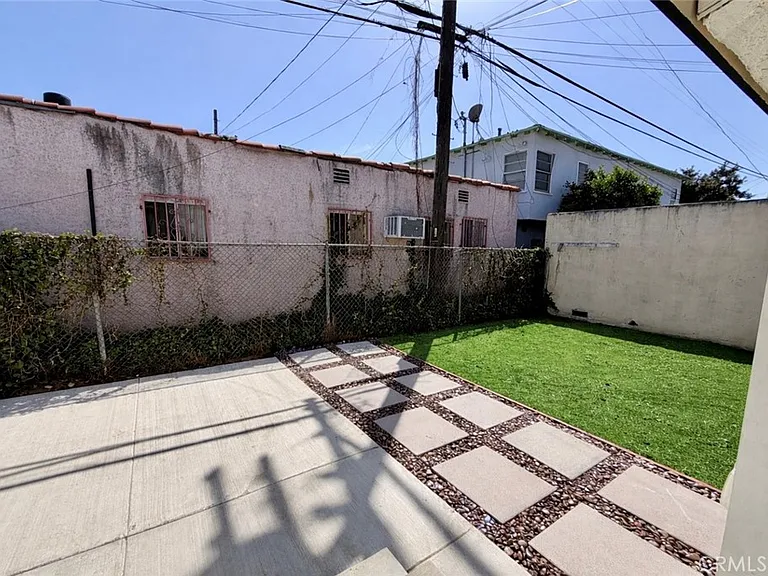 1426 W 83rd St — Photo 11