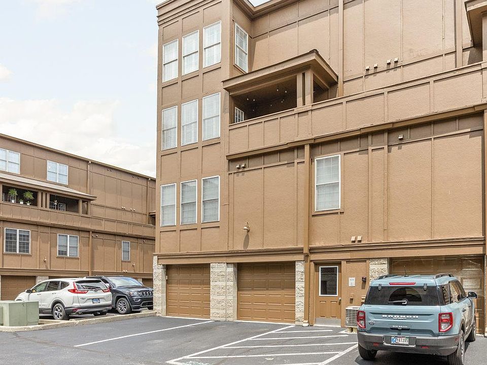 1st image of 220 N Cleveland St APT E