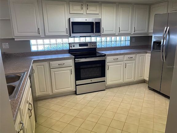 2nd image of 15852 Sanctuary Dr