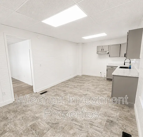 924 W Wayne St — Photo 10
