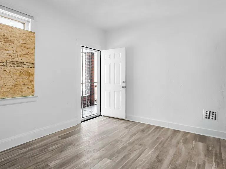 15322 Yorick Ave #A — Photo 11
