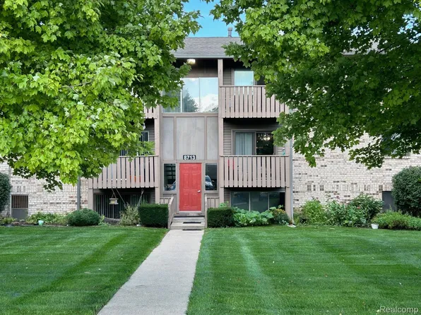 8713 Candlewood Trl APT 3, Brighton, MI 48116