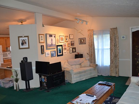 4th image of 988 Gary Ln