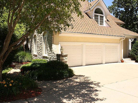3rd image of 11200 W 121st Ter