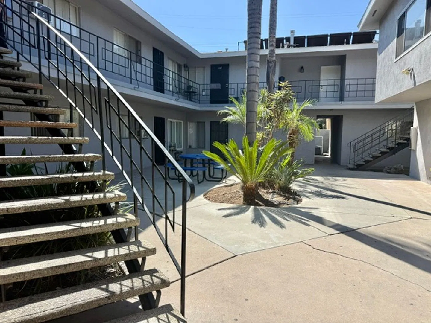 Lynwood Apartment **One Bedroom W/Balcony** — Photo 2