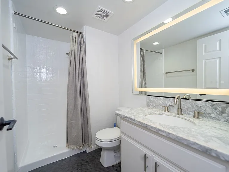 4365 Oak Glen St — Photo 16