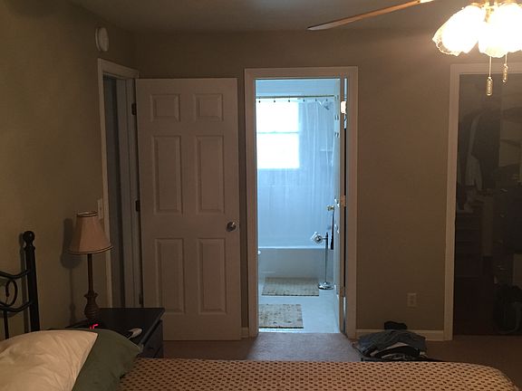 4th image of 141 Forest Garden Dr