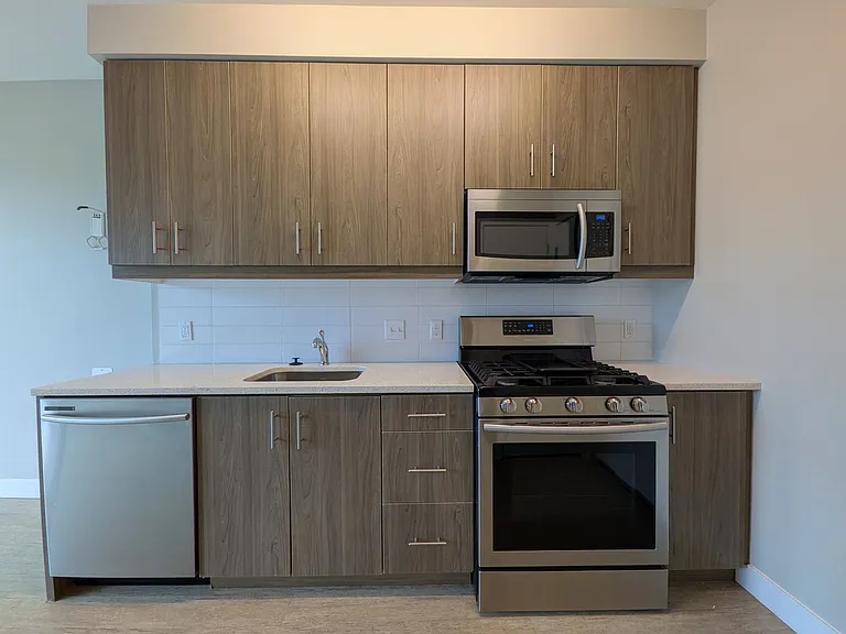 Division Terrace Apartments — Photo 66