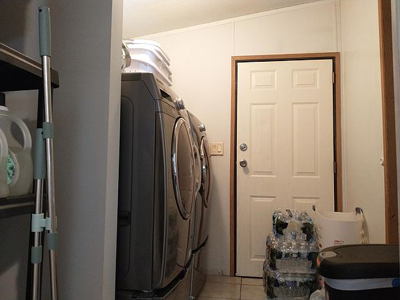 5th image of 7205 Tuscarora Cir