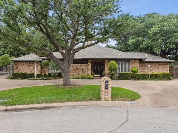 4854 Starcrest Ct, Fort Worth, TX 76132