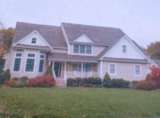 2 Lucy Ct, Pompton Plains, NJ 07444