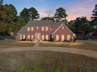 16830 Eagle Dr, Gladewater, TX 75647