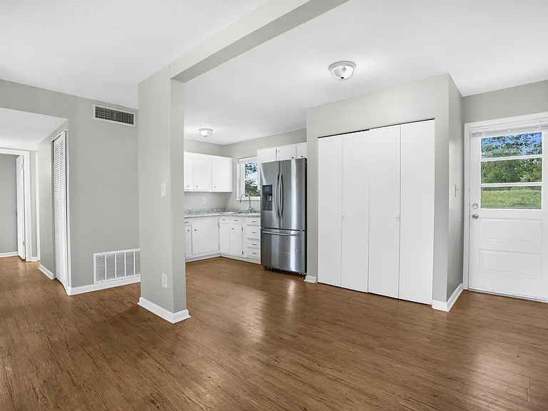 4810 Guy Dr — Photo 10