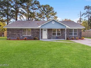 718 Dover Ln, Hinesville, GA 31313