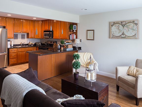 2nd image of 959 32nd St