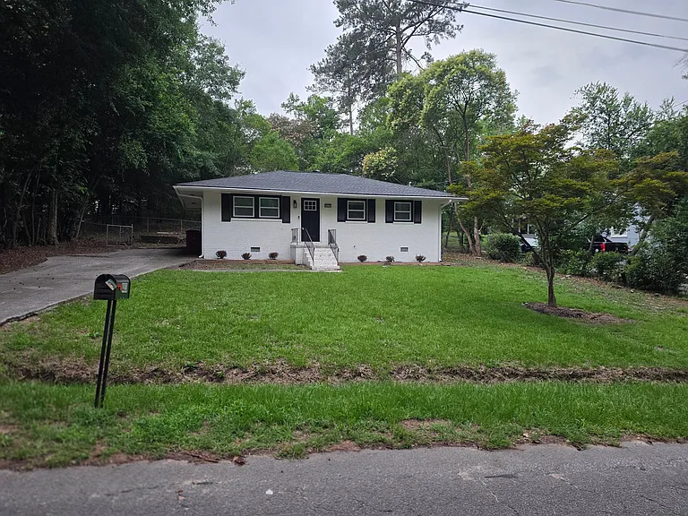4453 Pharr Ave — Photo 1