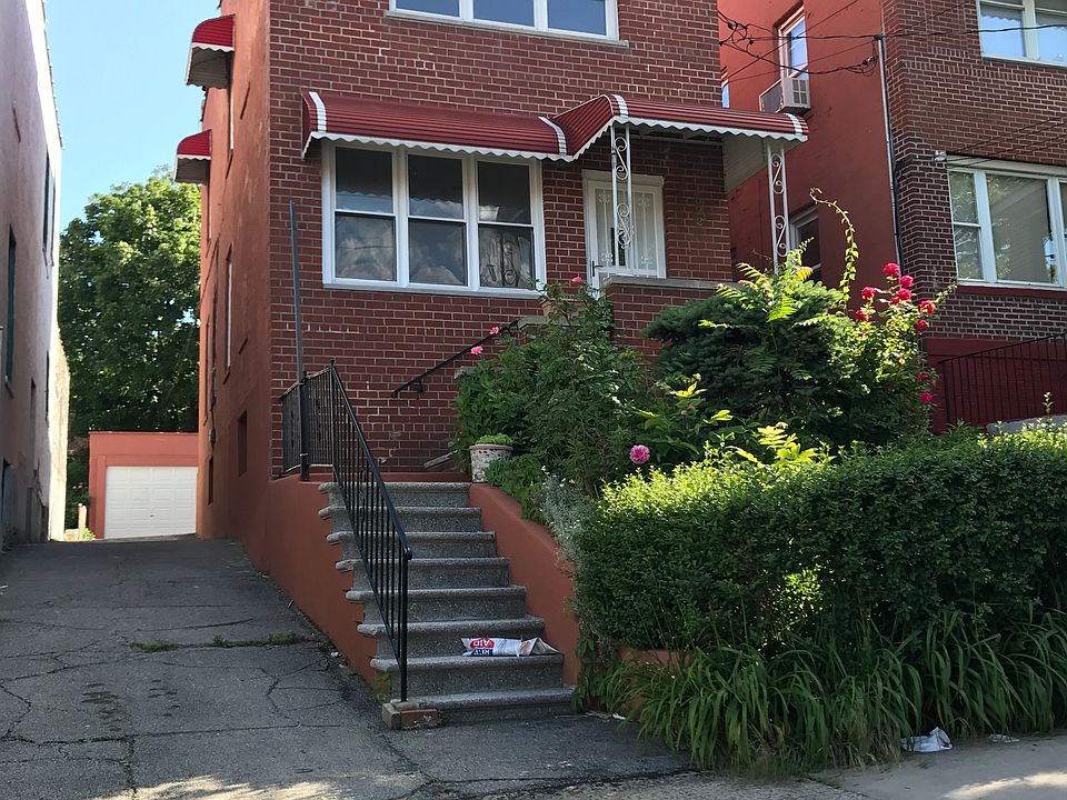 1st image of 1022 E 228th St