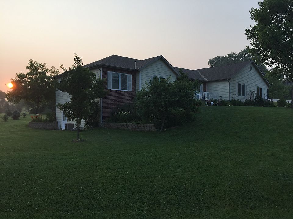 2nd image of 520 South St