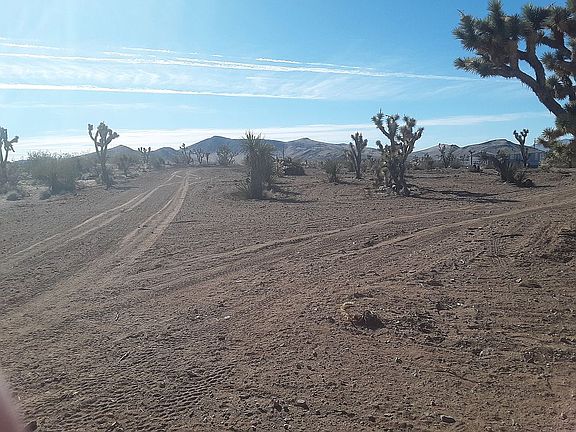 3rd image of 8598 W Mustang Dr