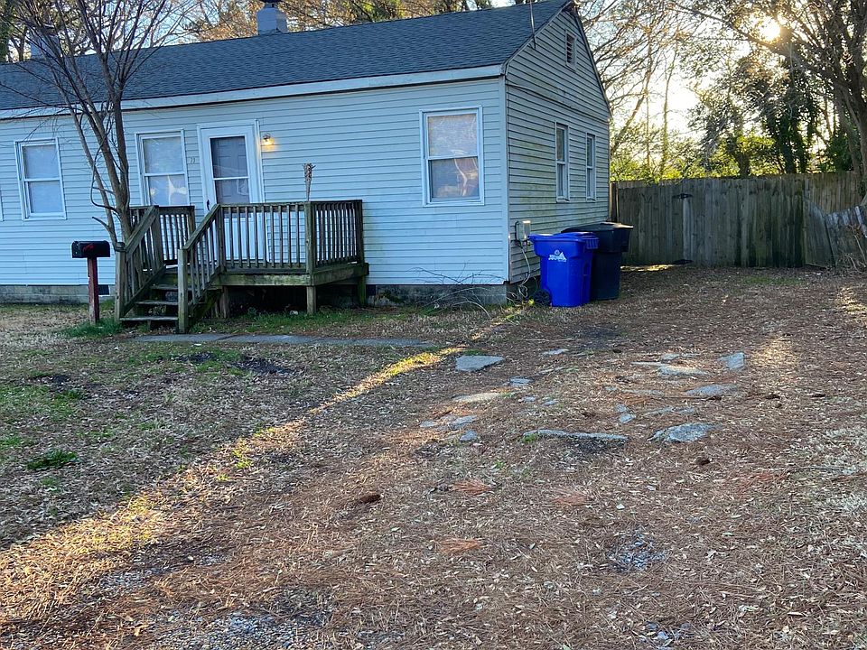 1st image of 75 Nicholson St #75