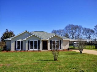 43 Fallowfield Dr, Fort Mitchell, AL 36856