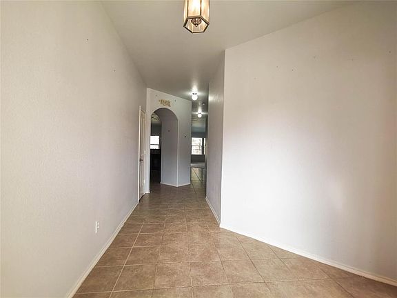 2nd image of 1124 Bexar Ave