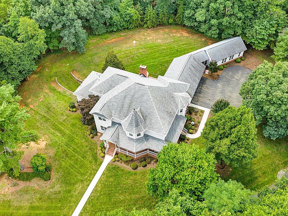 4th image of 5689 Crystal Creek Dr