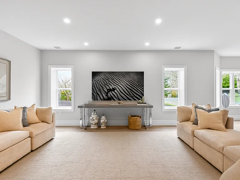 360 Canoe Place Rd — Photo 37